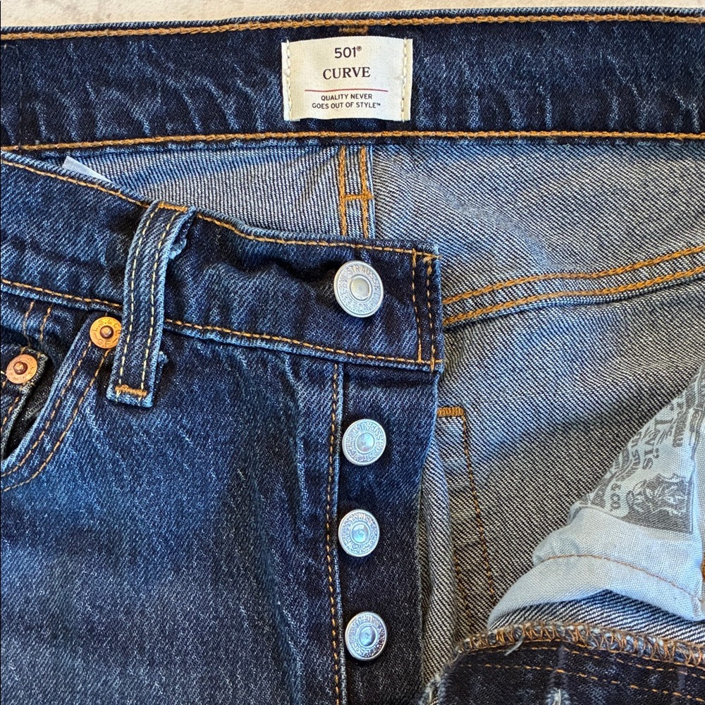 Levi’s 501 curve jeans - Picture 3 of 7
